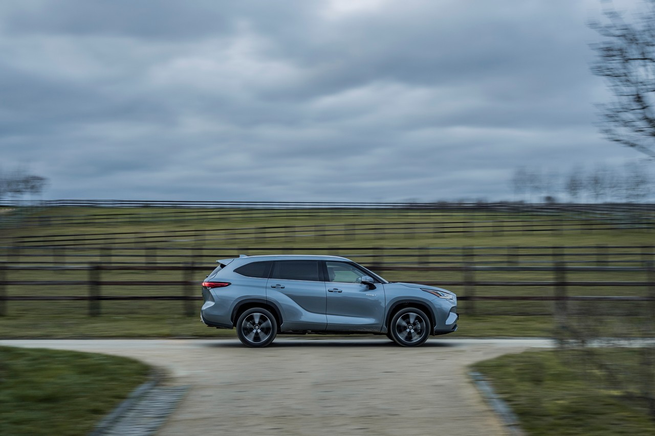 Toyota Highlander 2021: nuove immagini ufficiali