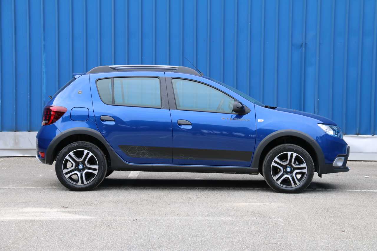 Dacia Sandero 1.0 TCe ECO-G Stepway 15th: la prova su strada