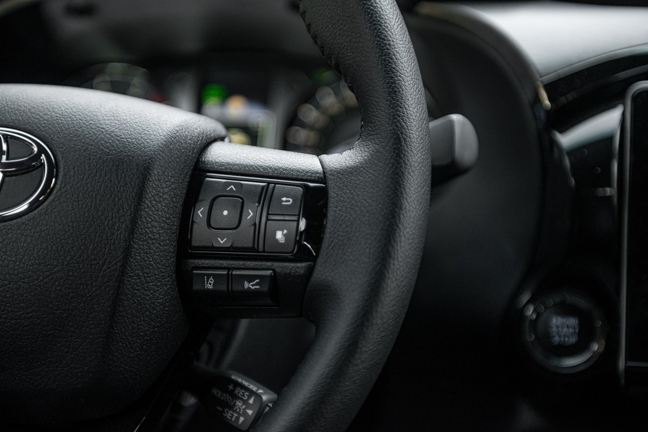 Toyota Hilux 2.8 Invincible: la prova su strada