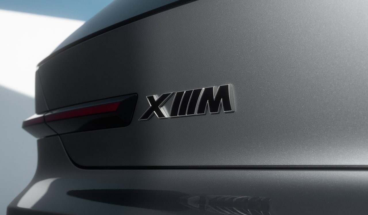 BMW Concept XM: le immagini ufficiali