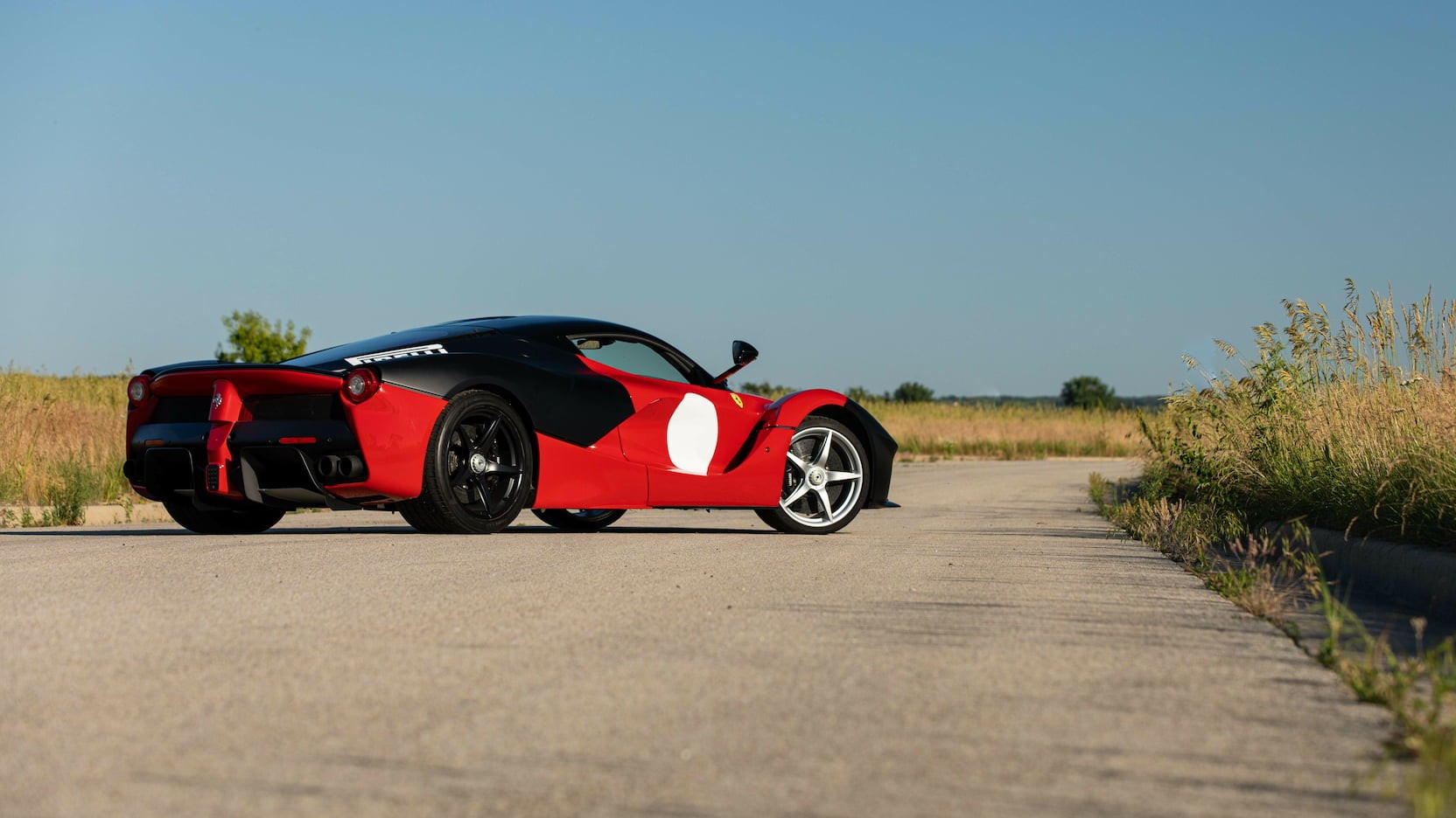 LaFerrari, tre prototipi all'asta: le immagini ufficiali
