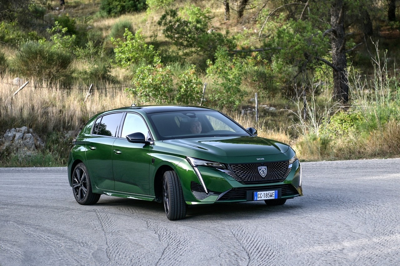 Peugeot 308 1.2 PureTech: prova su strada